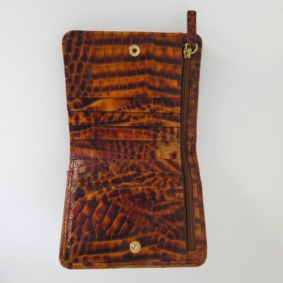 Brahmin Tan Brown Crocodile Melbourne Double-Sided Bifold Wallet - Picture 6 of 9